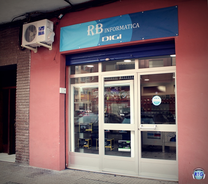 RB INFORMÁTICA en la calle Perú 29  Gandía. Otro emprendimiento cargado de sueños