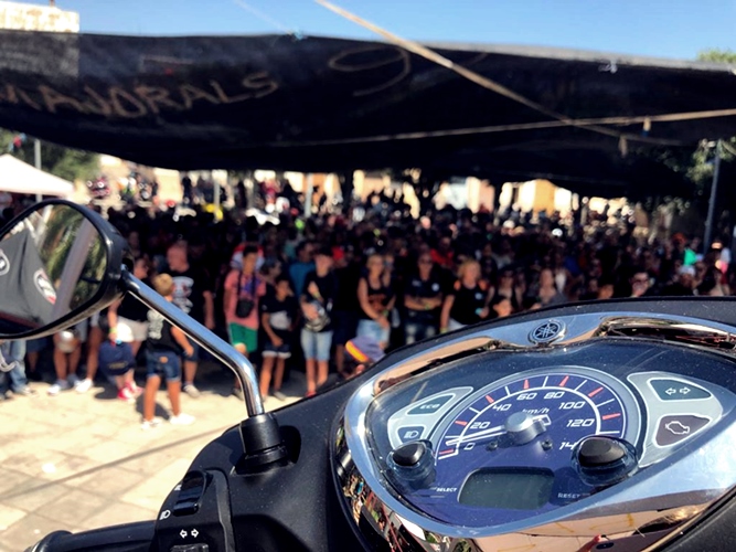 Más de 1.000 personas se congregan en la  XIII Matinal Motera de Palmera