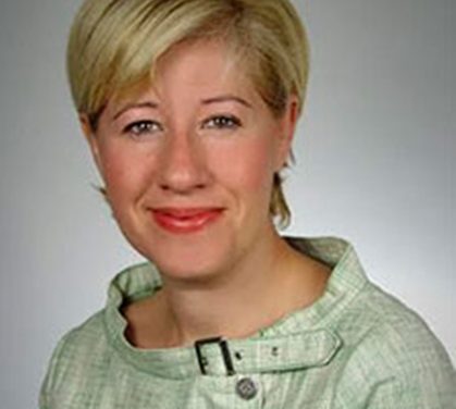 ÁNGELES PORTAÑA: sus pinturas y su creatividad